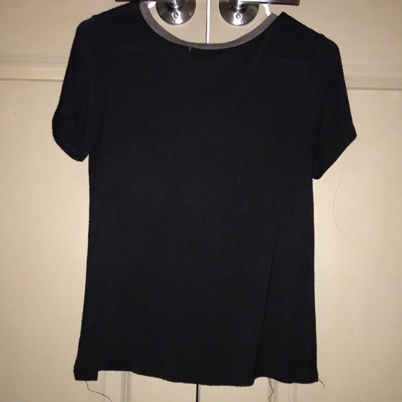 Flowy black n gray V-neck - Picture 2 of 2